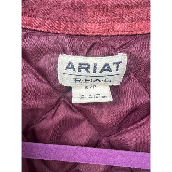 Ariat Real woman’s Small maroon quilted shacket jacket barn chores winter - Picture 8 of 8